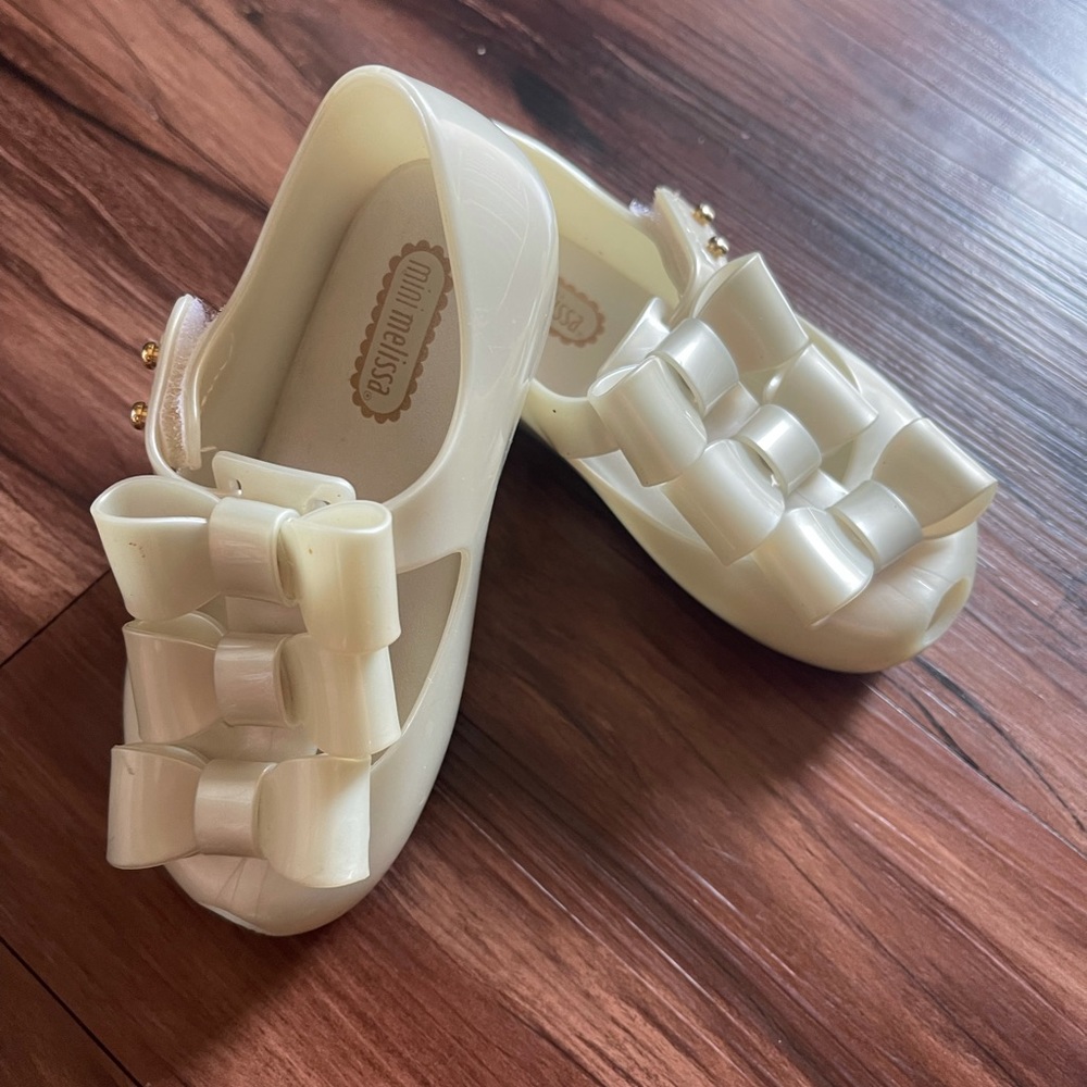 Mini melissa size 7